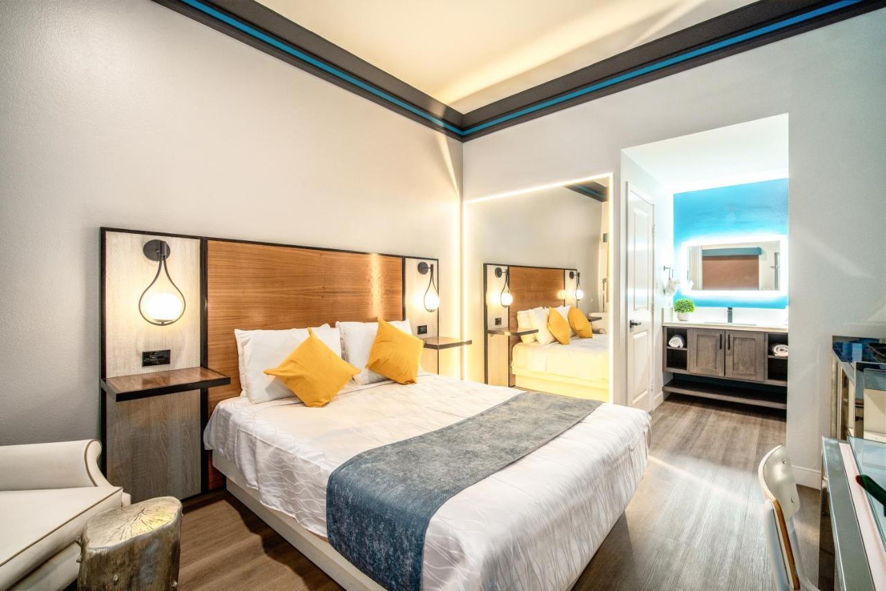 Aspire Inn Studios & Spas Белфлауър Екстериор снимка