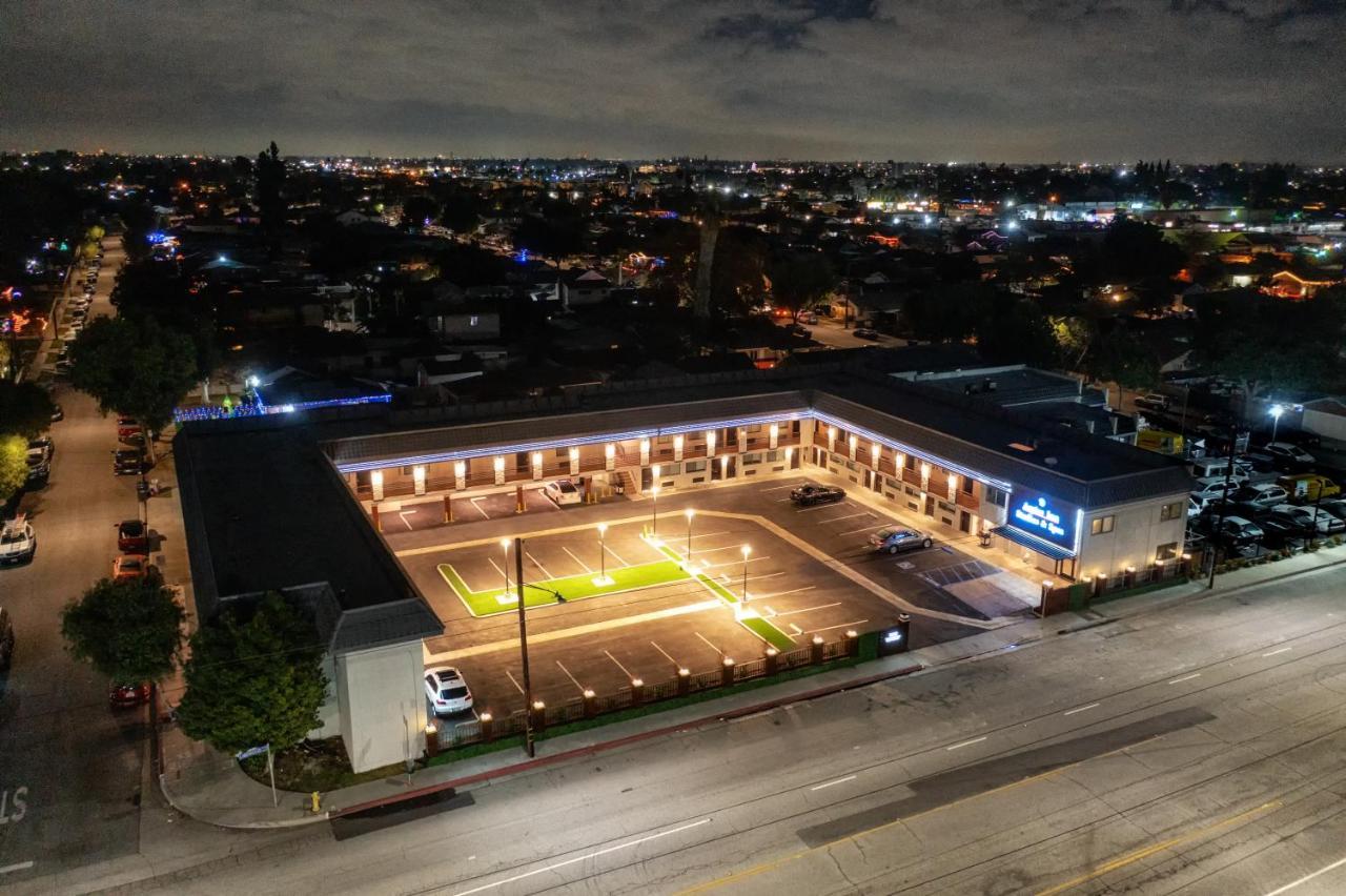 Aspire Inn Studios & Spas Белфлауър Екстериор снимка